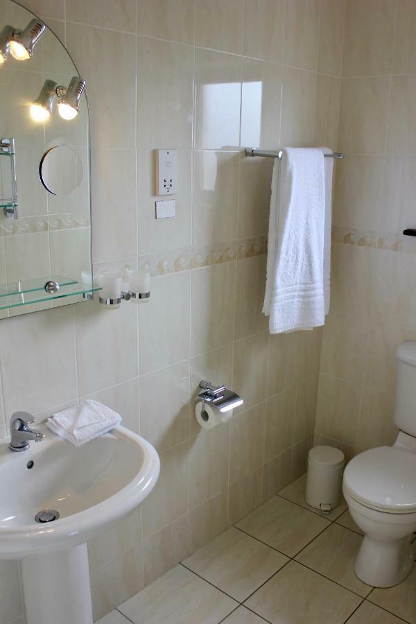 Riverbank Rooms Doolin Bagian luar foto